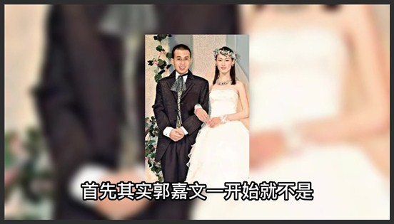 同样是李泽楷女友，梁洛施住20亿豪宅，郭嘉文直播带货吃路边摊